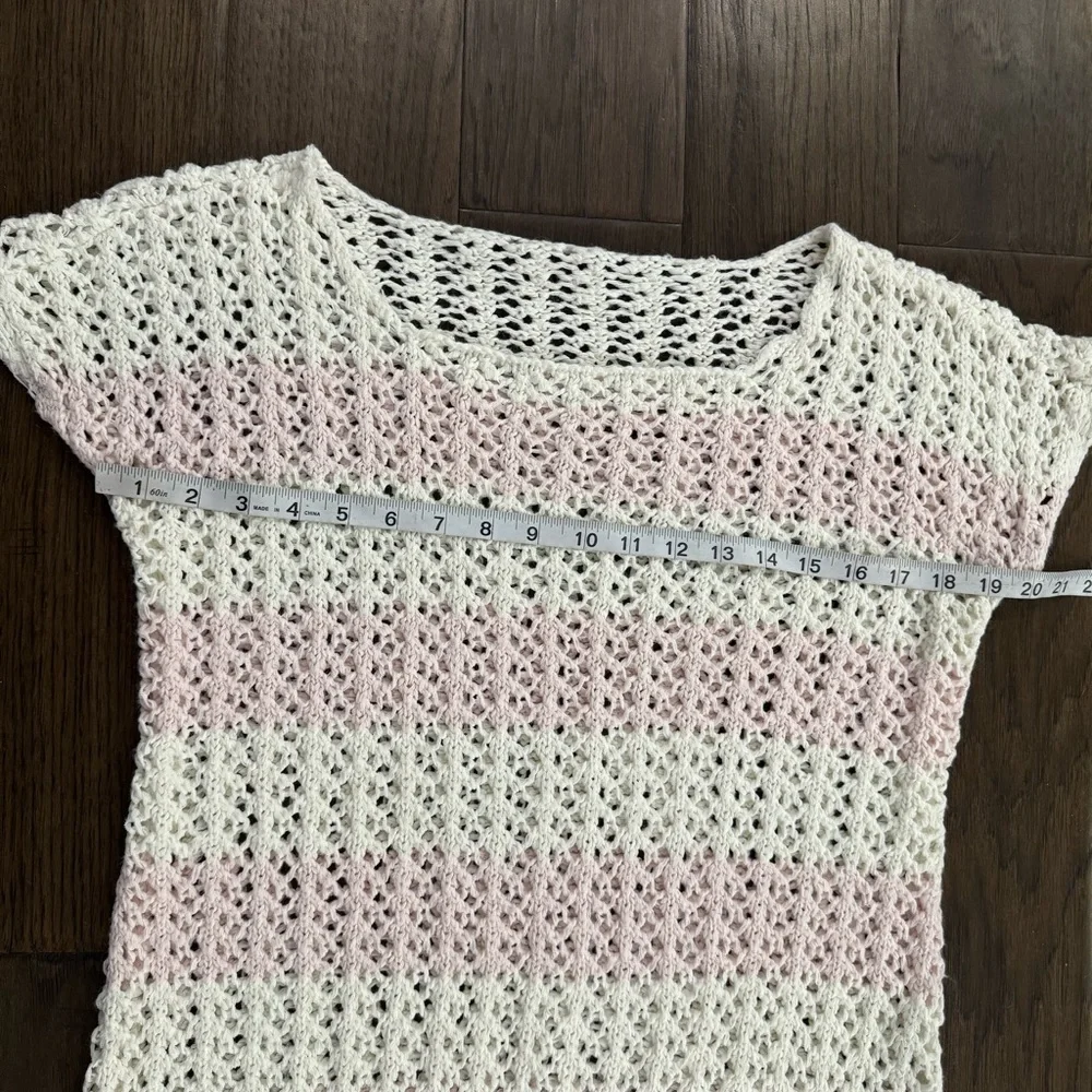 Pink and White Cap Sleeve Cropped Blouse - Picture 4 of 5